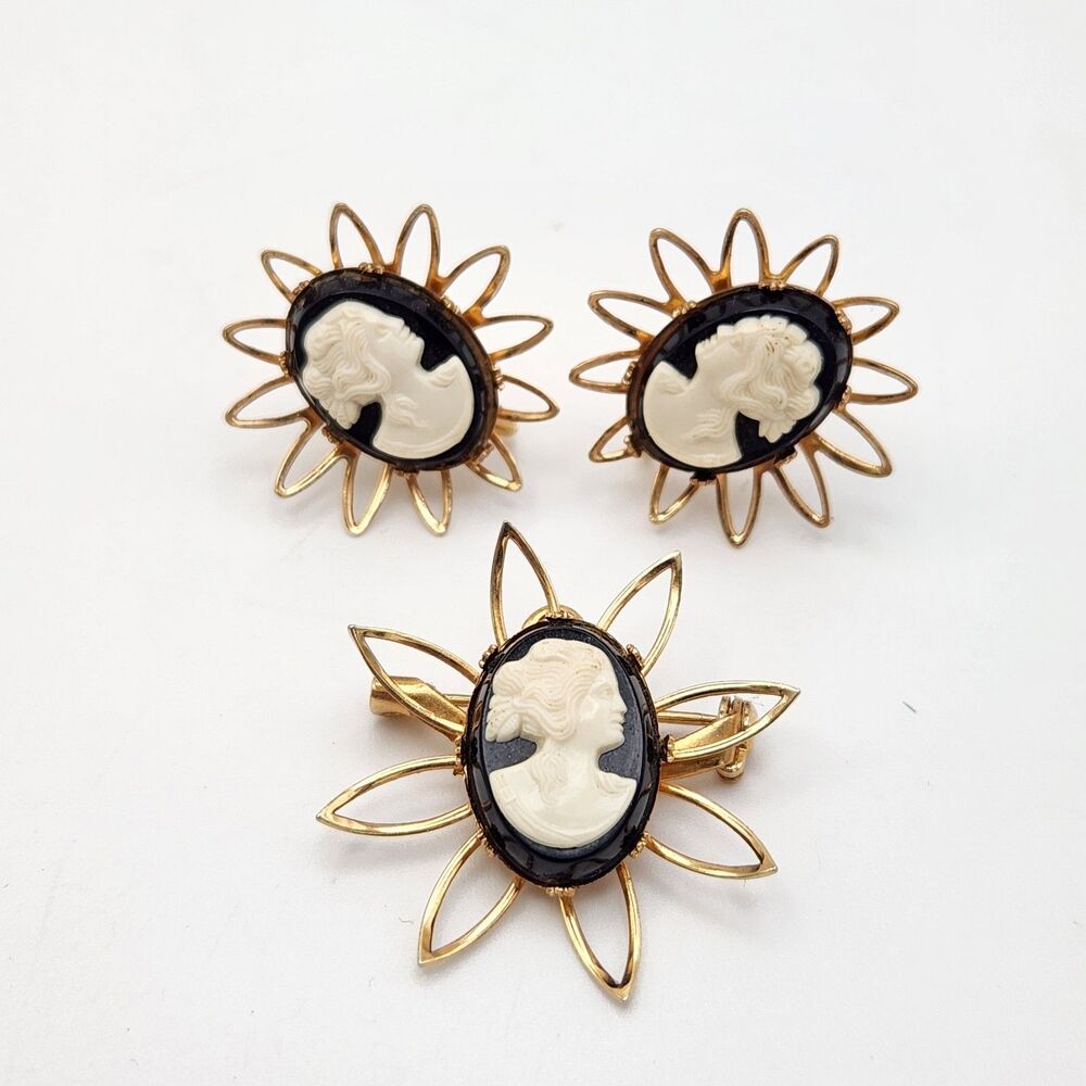 Vintage Mid-Century Sunburst Cameo Brooch & Screw-Back Earring Set Gold Tone